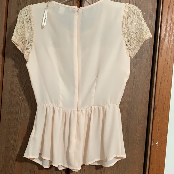 Sweetheart neckline top - Picture 4 of 4